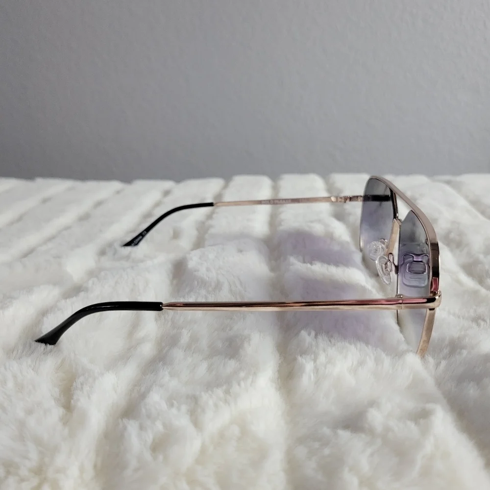 QUAY // ltd ed lizzo collaboration black fade gold frame ultra-glam aviators